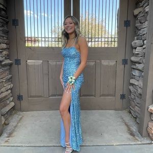 selling my prom dress, have only worn it once in great shape